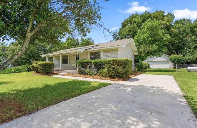 Beautifully Renovated 3-Bedroom Home with Fenced Backyard in Rincon Gallery 3