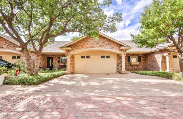 5811 11th Place - 5811 11th Place, Lubbock, TX 79416