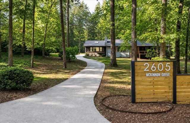 2605 McKinnon Drive photos photos