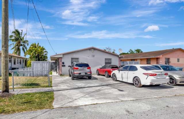 11465 SW 215th St photos photos