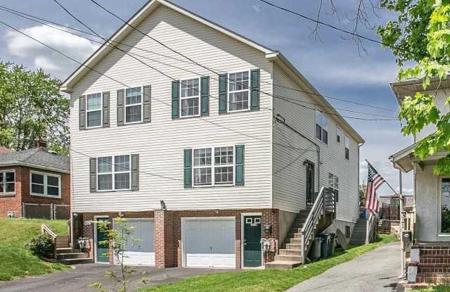 321 SOUTHERN Avenue Gallery 1