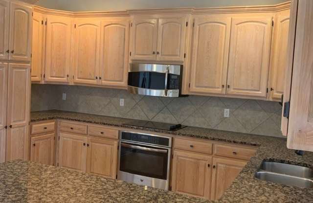 5712 NE Hidden Meadows Dr Gallery 4