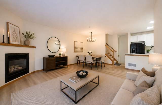3808 Abercrombie Ln. Gallery 1