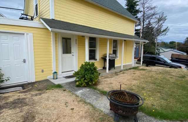2 Bed, 1 Bath in York Neighborhood Close to Downtown and WWU photos photos