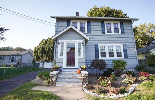 185 Maple Street - 185 Maple Street, Branford Center, CT 06405