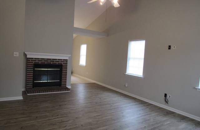 102 E Pebble Court Gallery 2