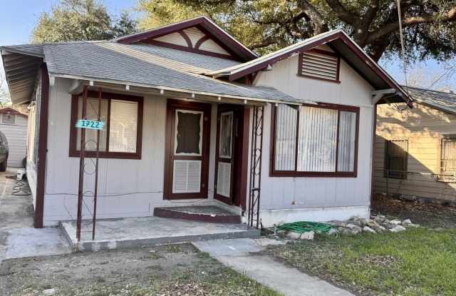 1722 W French photos photos