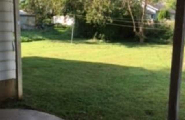 Available NOW or July 2027;  Monthly rent $1,550 (Near Bryan Park) Gallery 3