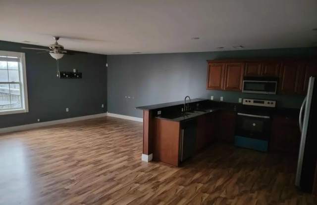 100 Stonecrest Drive Gallery 2
