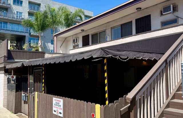 IVY LANE photos photos