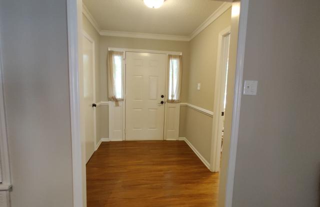 3 Bedroom Home in Chestnut Lake Gallery 3