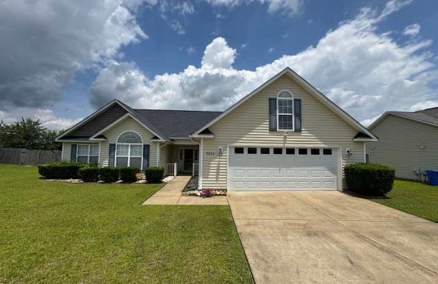 Charming 3 Bed Home Plus Bonus Room photos photos