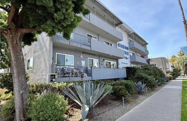 1200 Ocean Boulevard photos photos