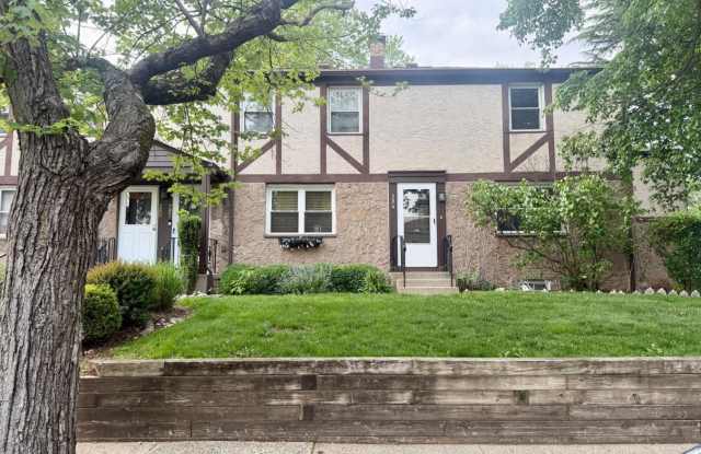 284 Newman Street - 284 Newman Street, Metuchen, NJ 08840