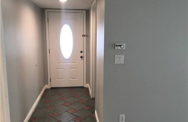 1963 Los Cerros Drive Gallery 2