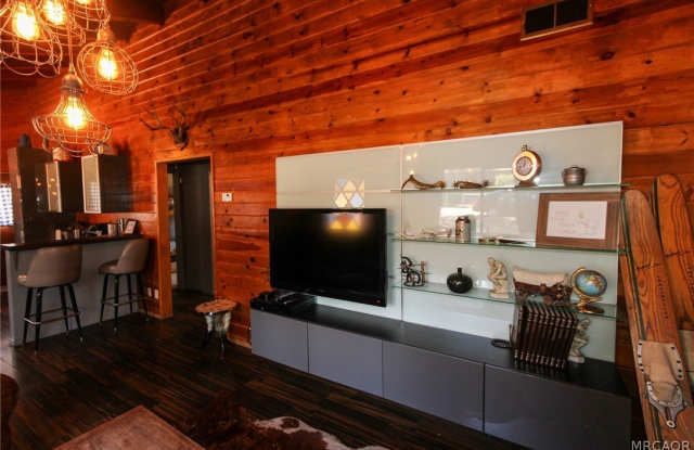 601 Elysian Boulevard Gallery 2