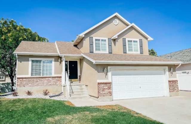 Amazing Home on Quiet Court in Saratoga Springs Gallery 1