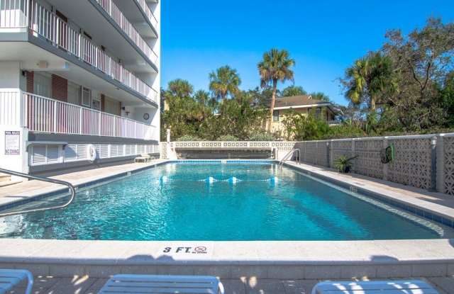 935 E Causeway Boulevard unit: 408 photos photos