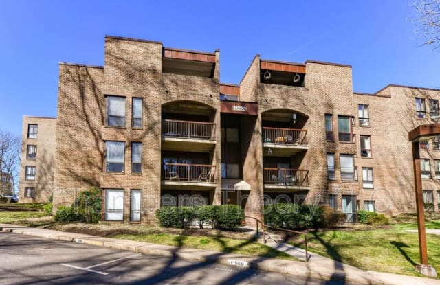 11220 Chestnut Grove Sq - 11220 Chestnut Grove Square, Reston, VA 20190