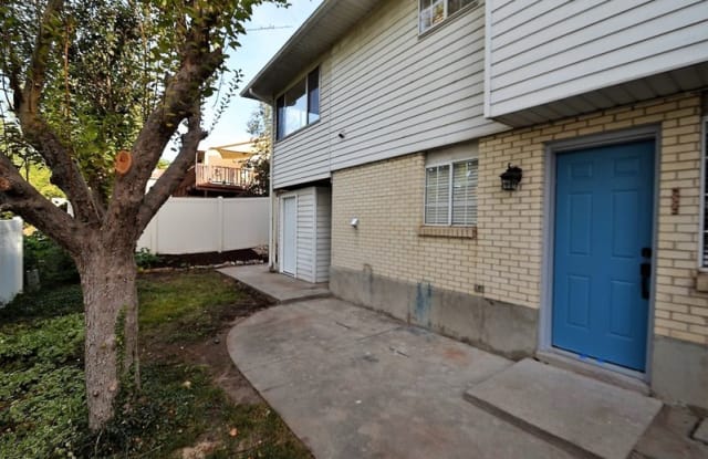 1905 Granduer drive - 1905 E Grandeur Cir, Cottonwood Heights, UT 84121