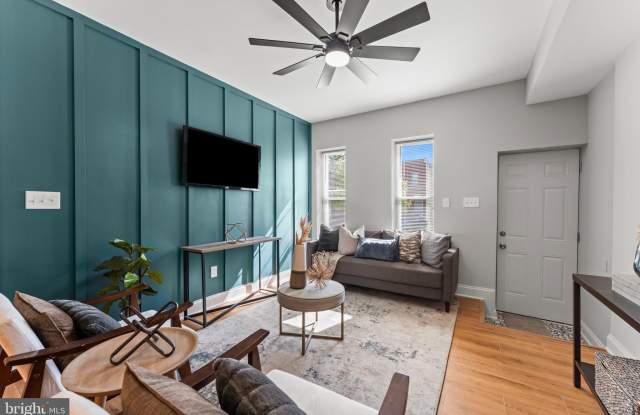 1724 N MILTON Avenue Gallery 2