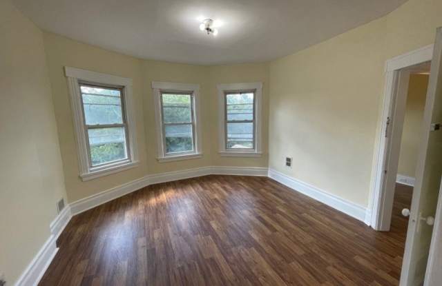 4 Dewitt Ave photos photos