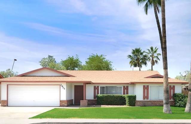 2604 S Cottonwood Dr photos photos