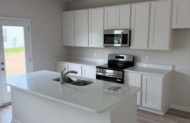 5 Bed/3 Bath House **NEW CONSTRUCTION*** Gallery 4