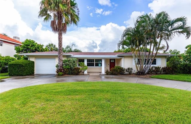 425 55TH AVENUE - 425 55th Avenue, St. Pete Beach, FL 33706
