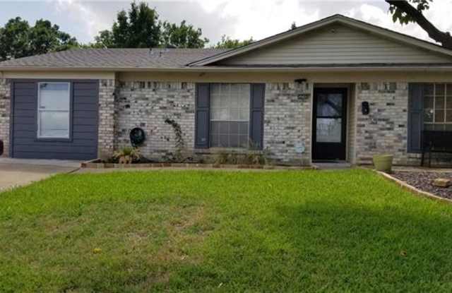 1208 Colony Drive Gallery 2