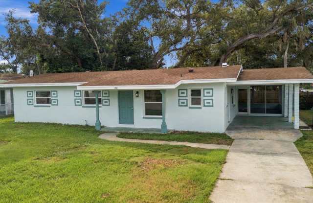 Freshly Remodeled 4BR/ 3BA Home with Private Basin Gallery 1