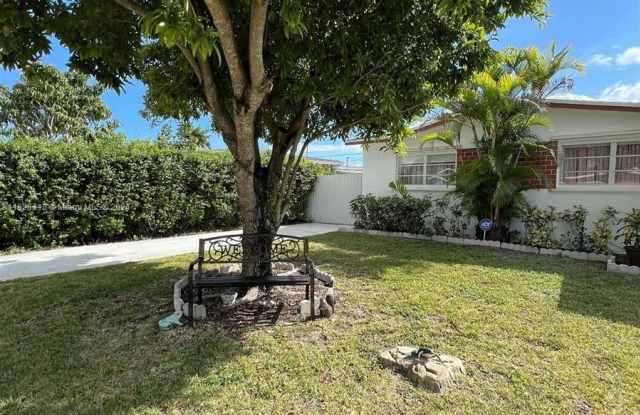 12320 SW 191st Ter Gallery 2