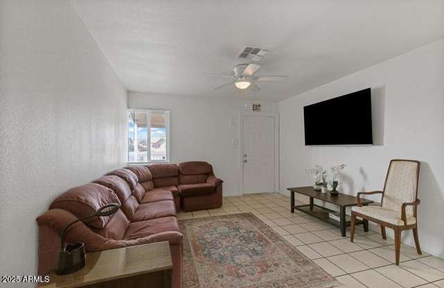3307 N 59TH Avenue photos photos