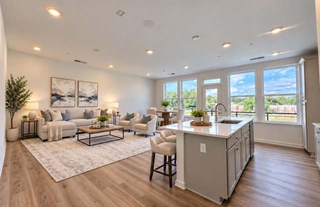905 District Boulevard Gallery 2