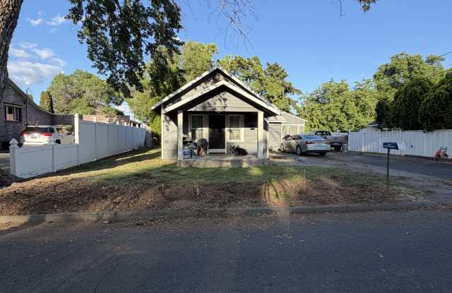 1213 South 13th Avenue photos photos