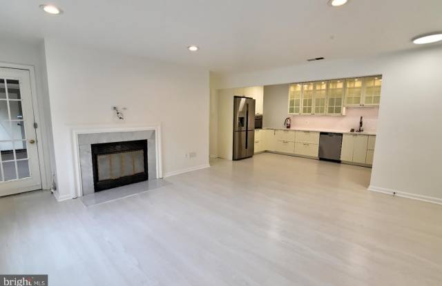 11717 KARBON HILL CT #703B Gallery 1