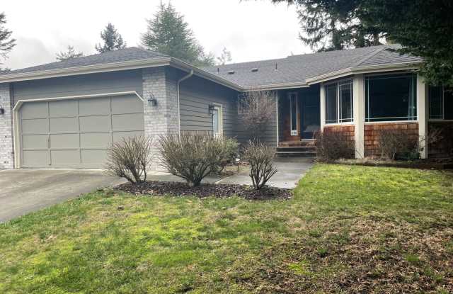 ***PENDING APPLICATION***Fantastic 3 Bedroom Home with Fenced Yard and Garage! photos photos ***PENDING APPLICATION***Fantastic 3 Bedroom Home with Fenced Yard and Garage! photos photos