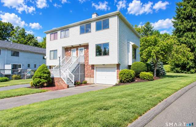 20 Pine Hill Village Gallery 2