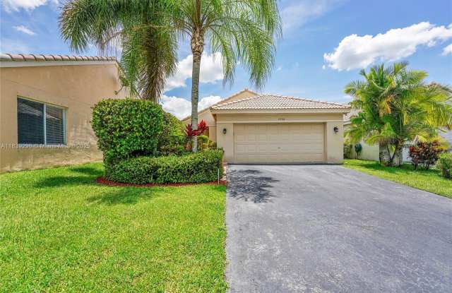 4366 Pine Ridge Ct photos photos