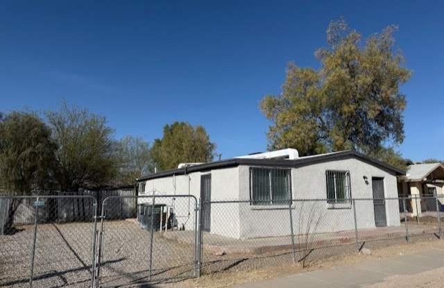 2131 South 4th Avenue - 2 photos photos 2131 South 4th Avenue - 2 photos photos