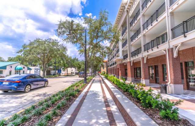DeLand Commons Apartment Homes Gallery 3