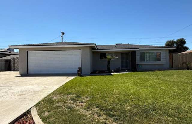 Charming 3 Bedroom / 2 Bath Home + Additional Office - 4601 Monitor Street, Bakersfield, CA 93307