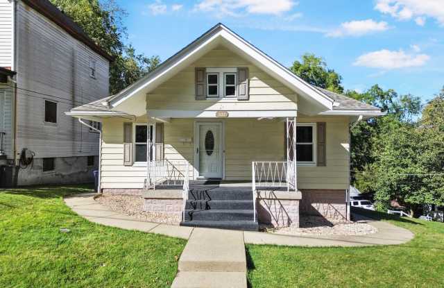 Move in TODAY! Check out this updated 2-bedroom in Carrick! Gallery 1