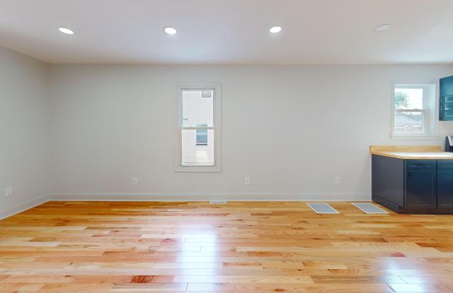 914 West 3rd Street - 1 Gallery 3