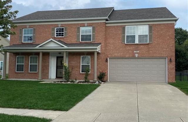 633 Fireside Drive - 633 Fireside Drive, Greenwood, IN 46143