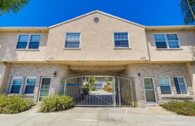 Mid-Century Property Amid South LA’s Vital Commercial Corridor photos photos