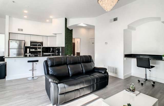 7240 Westpointe Boulevard Gallery 3