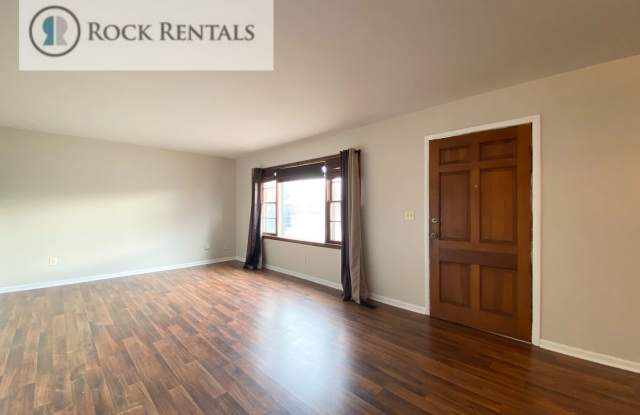Beautiful Brick 3 Bed 1 Bath Ranch House Gallery 3