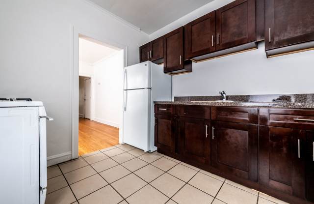 7924 S Vernon Gallery 3