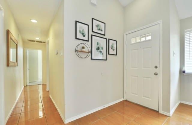 9727 Pinehurst Lane Gallery 3